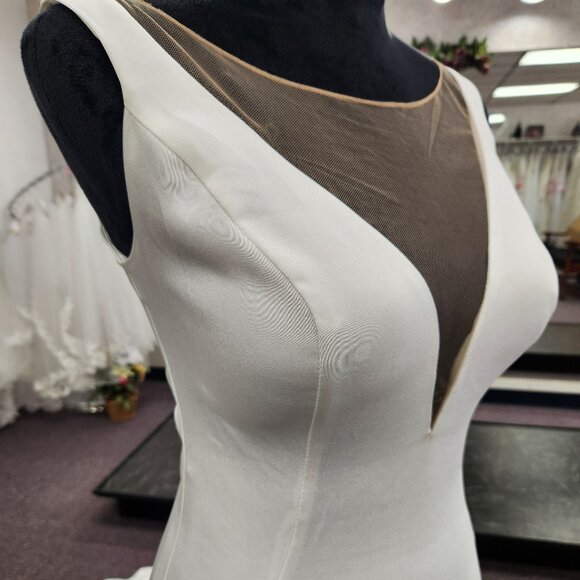 Martin Thornburg 120249 Size 8 Ivory Fit & Flare Bridal Gown - Picture 4 of 9